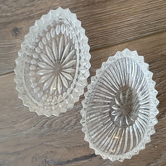 Cut Glass Egg Elegant Trinket with Lid - Picture 5 of 7